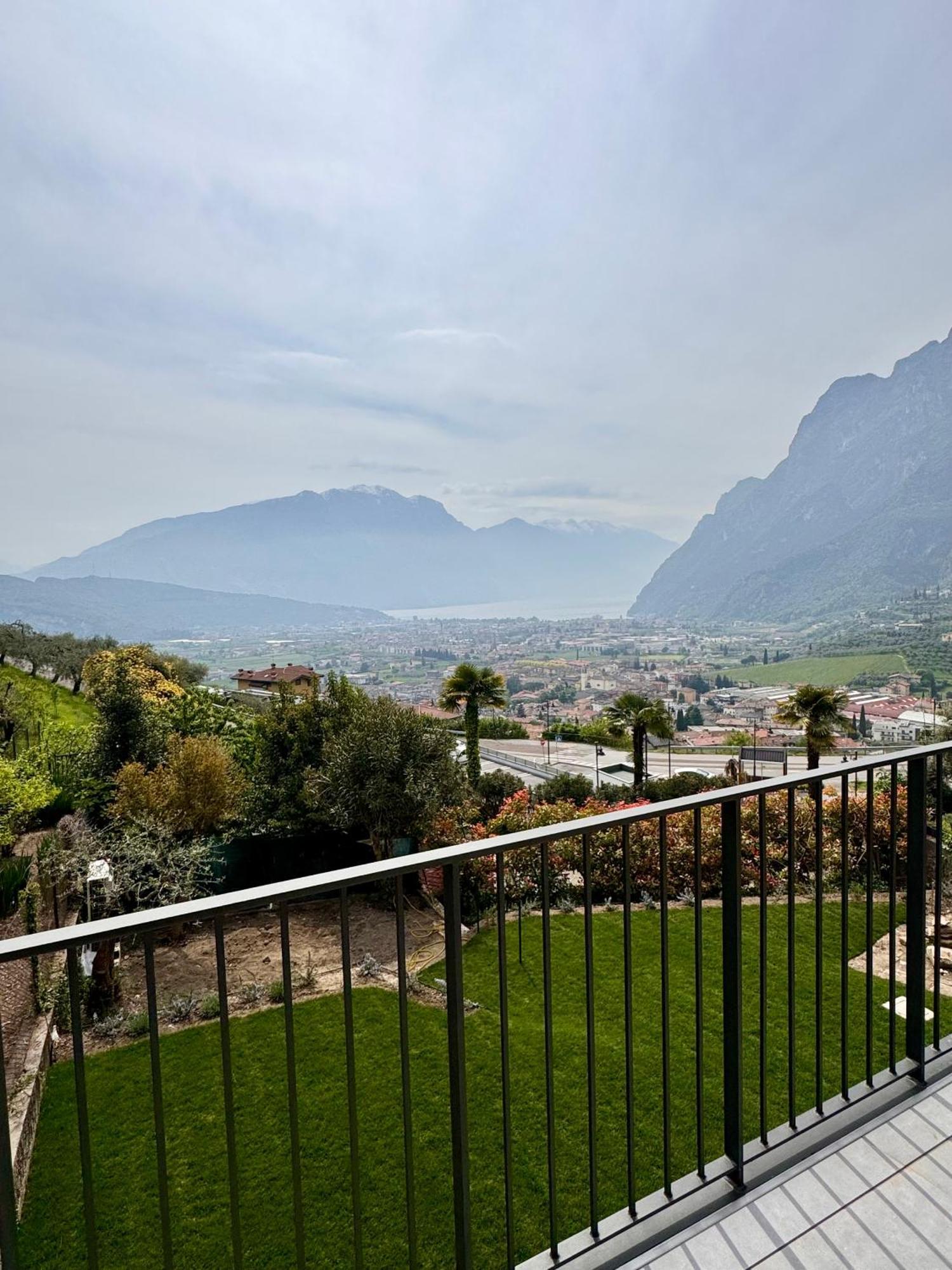 Ferienwohnung Eco Garda Hill Tenno Exterior foto